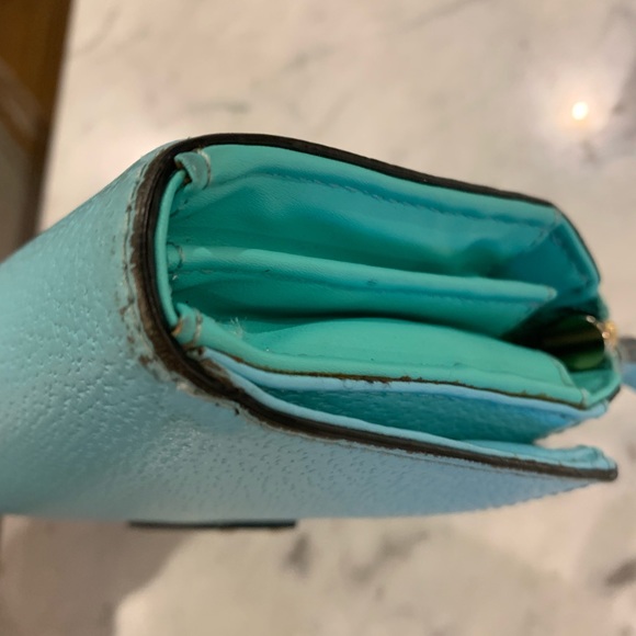 Kate spade wallet turquoise color (Tiffany blue) - Picture 4 of 8